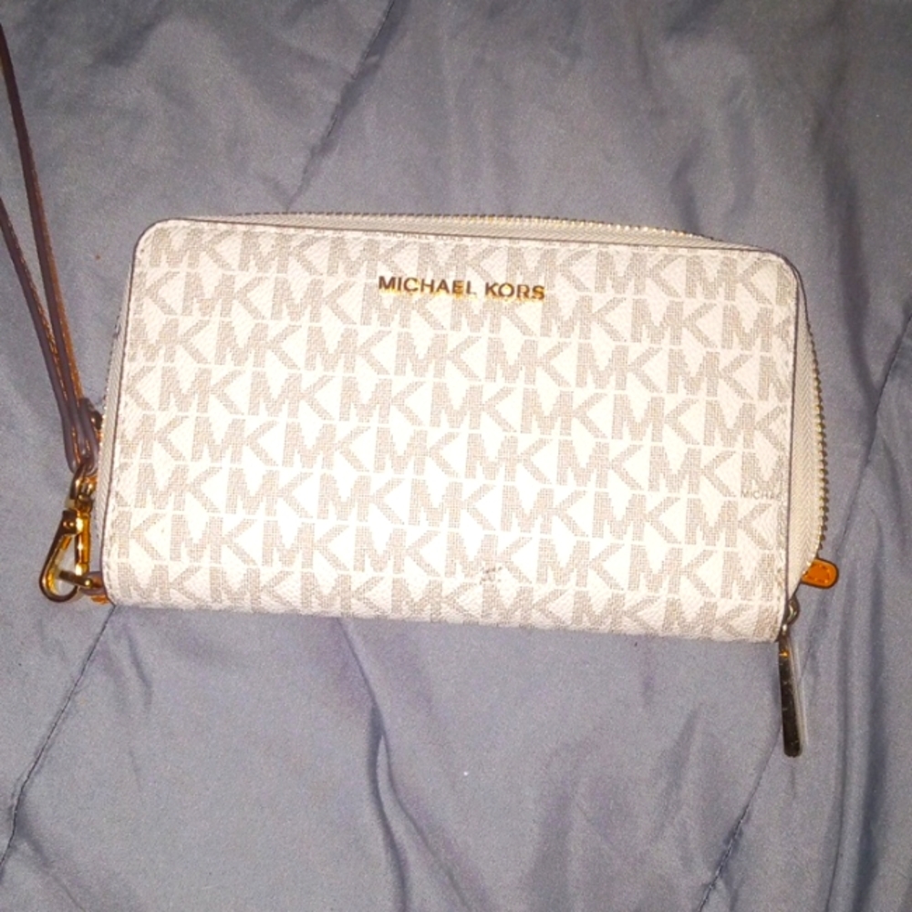 Michael kors wallet